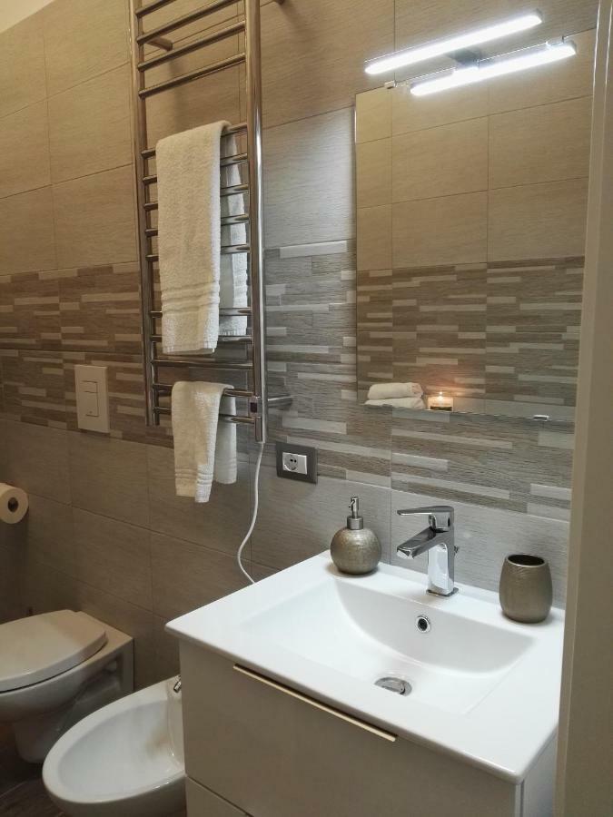 A Casa Di Chiara Daire Napoli Dış mekan fotoğraf